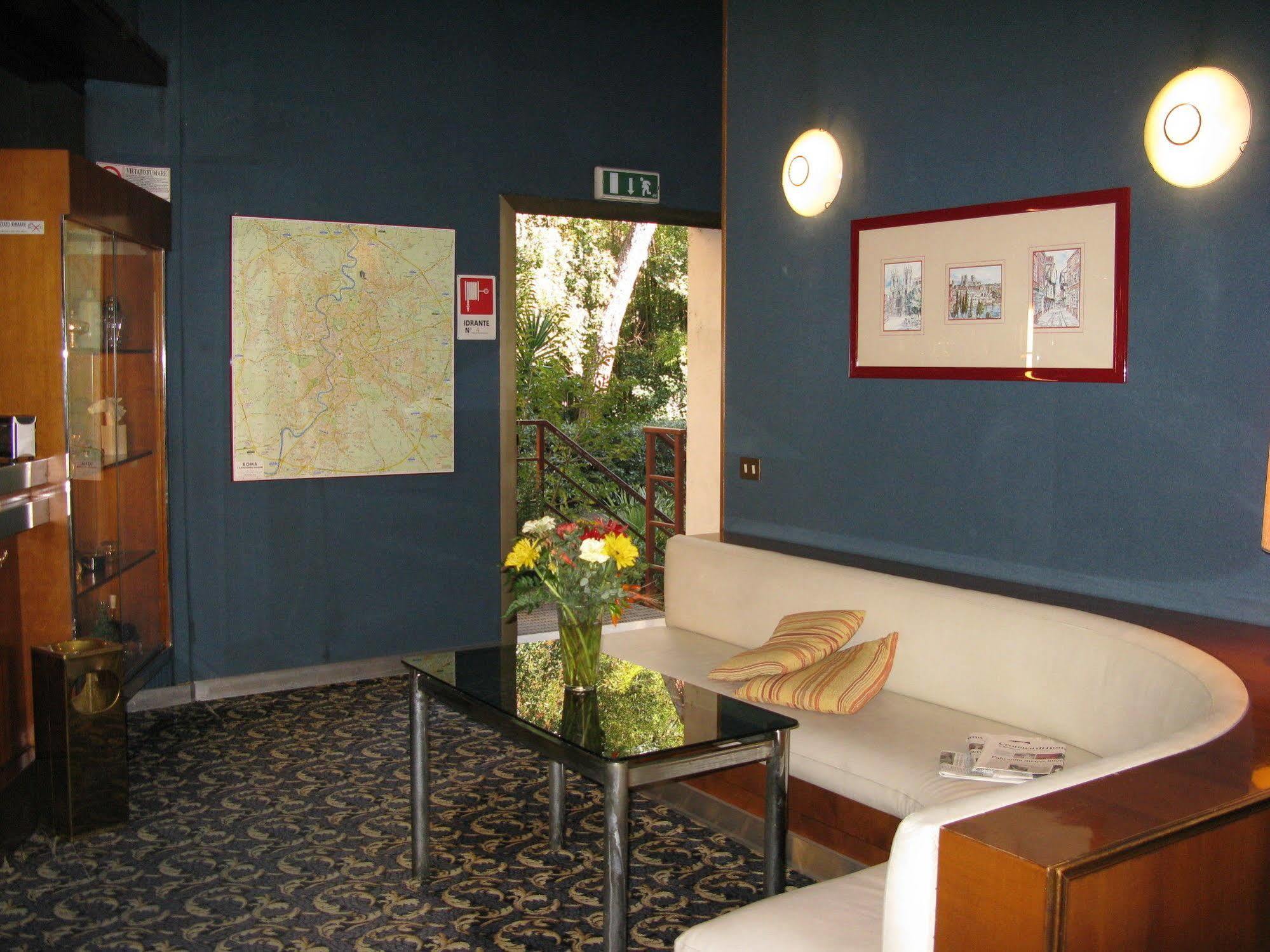 York Hotel Рим Екстериор снимка